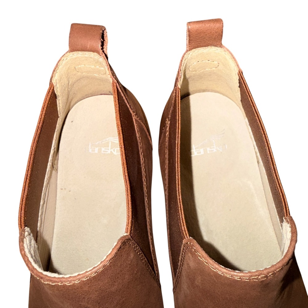 NEW Dansko Chelsea Boots Womens 9-9.5/40 Ankle Boots Burnished Brown Leather Lug - Picture 14 of 14